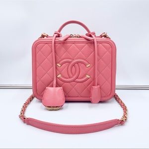 💖SOLD💖CHANEL CC Filigree Vanity Bag